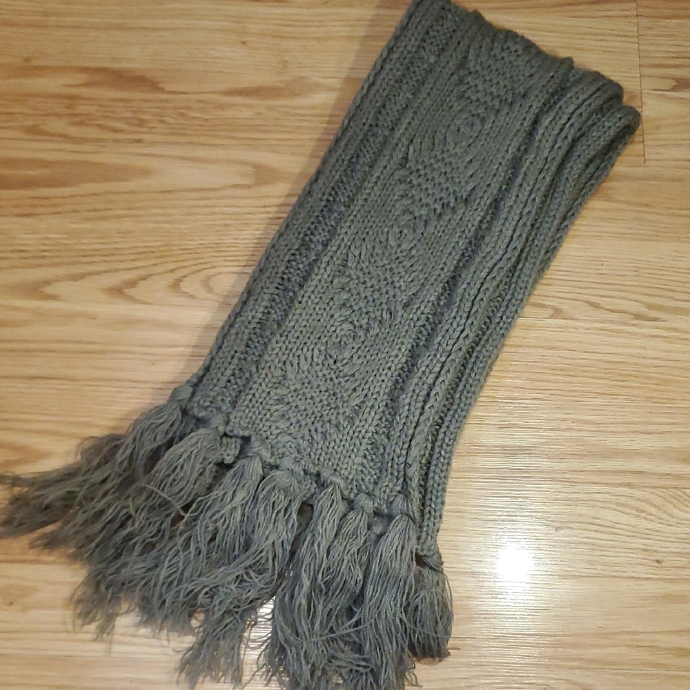 Handmade Soft Chunky Gray Knit Fringe Scarf